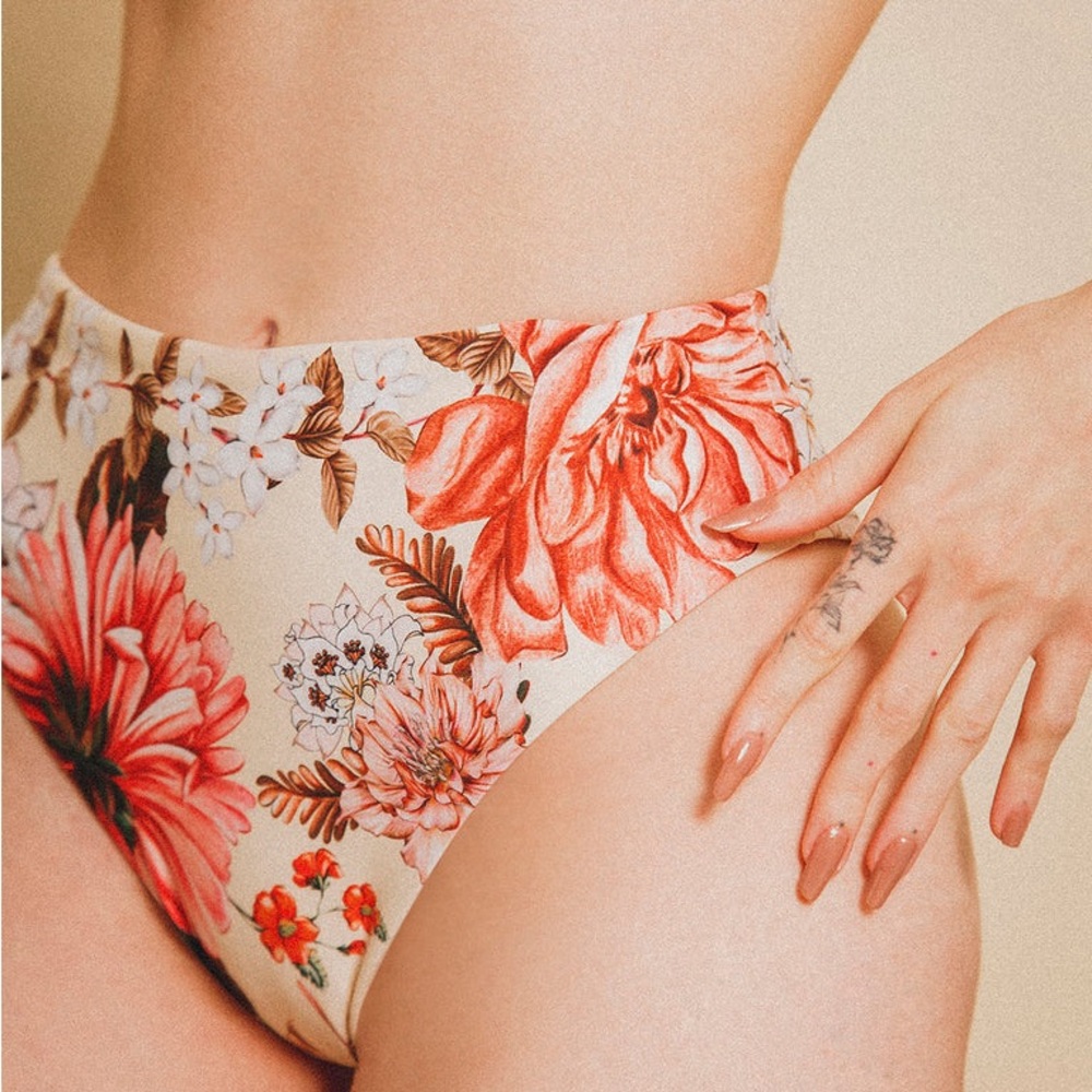 Agua Bendita Love Affair Penelope Bikini Bottom XL